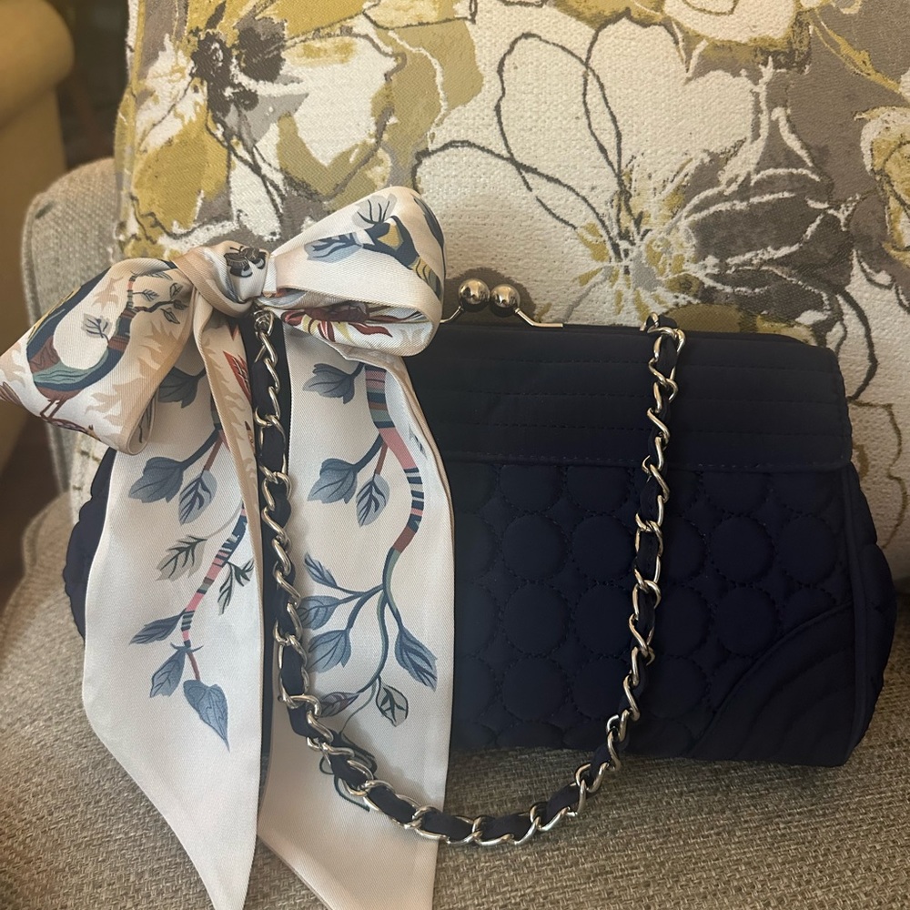 Vera Bradley Quilted Kiss Lock Bag with Chain Strap - Picture 16 of 16